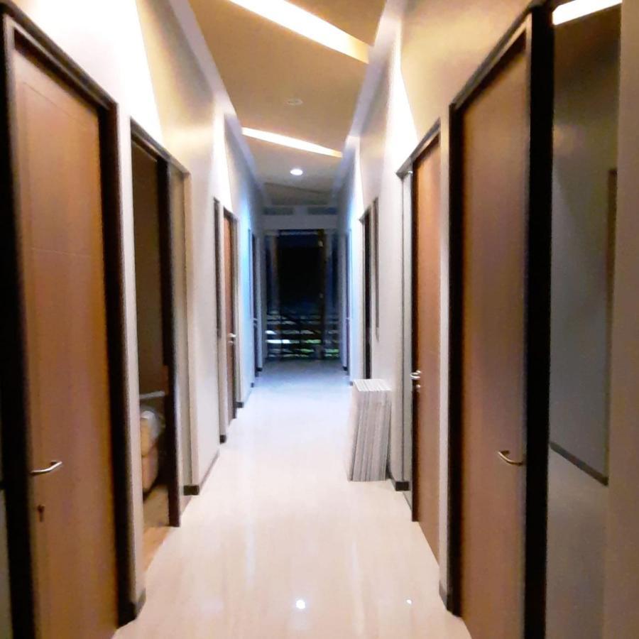 Phoenix Guest House Surabaya Kültér fotó