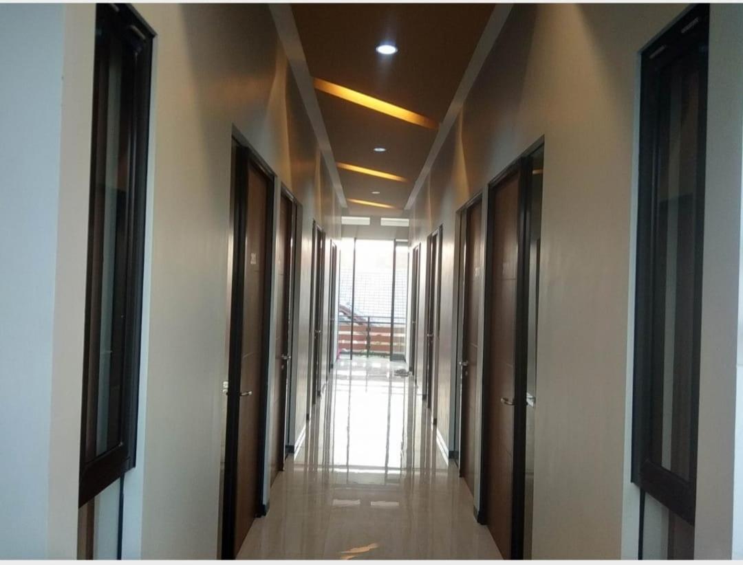Phoenix Guest House Surabaya Kültér fotó